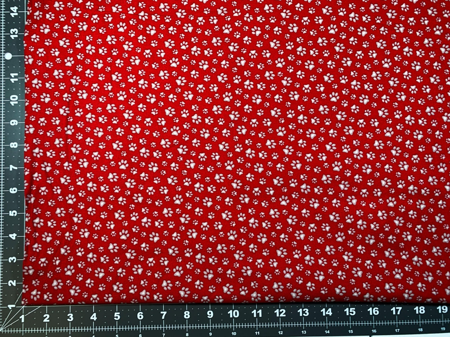 Red Paw fabric 181 Adorable Pet Paws - Mary Jo Fabrics