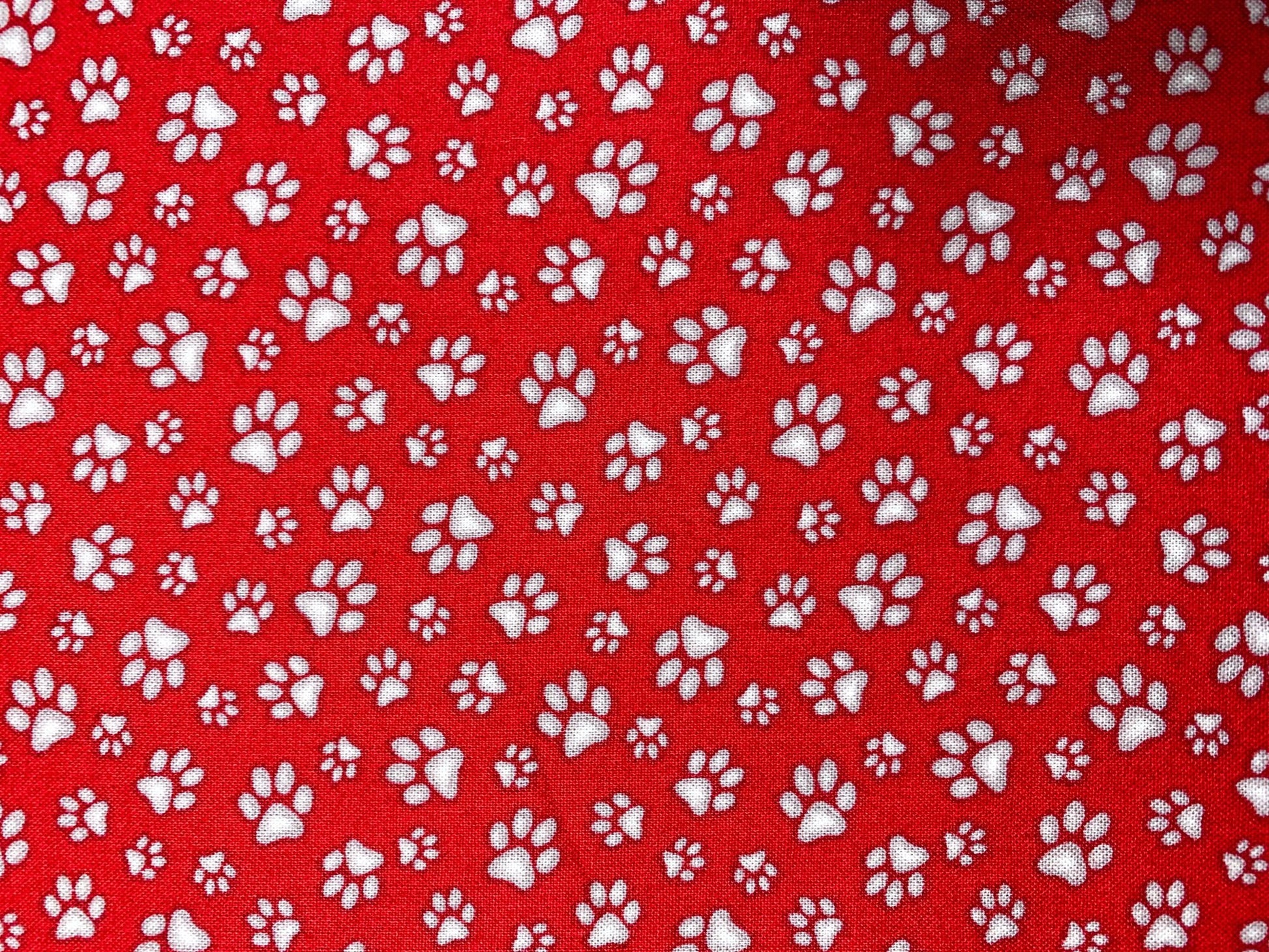 Red Paw fabric 181 Adorable Pet Paws - Mary Jo Fabrics