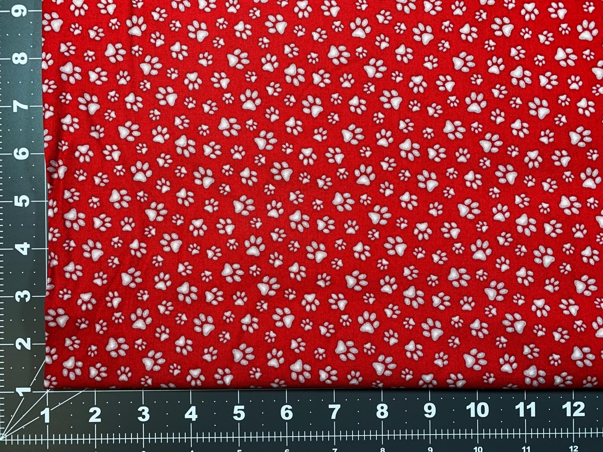 Red Paw fabric 181 Adorable Pet Paws - Mary Jo Fabrics