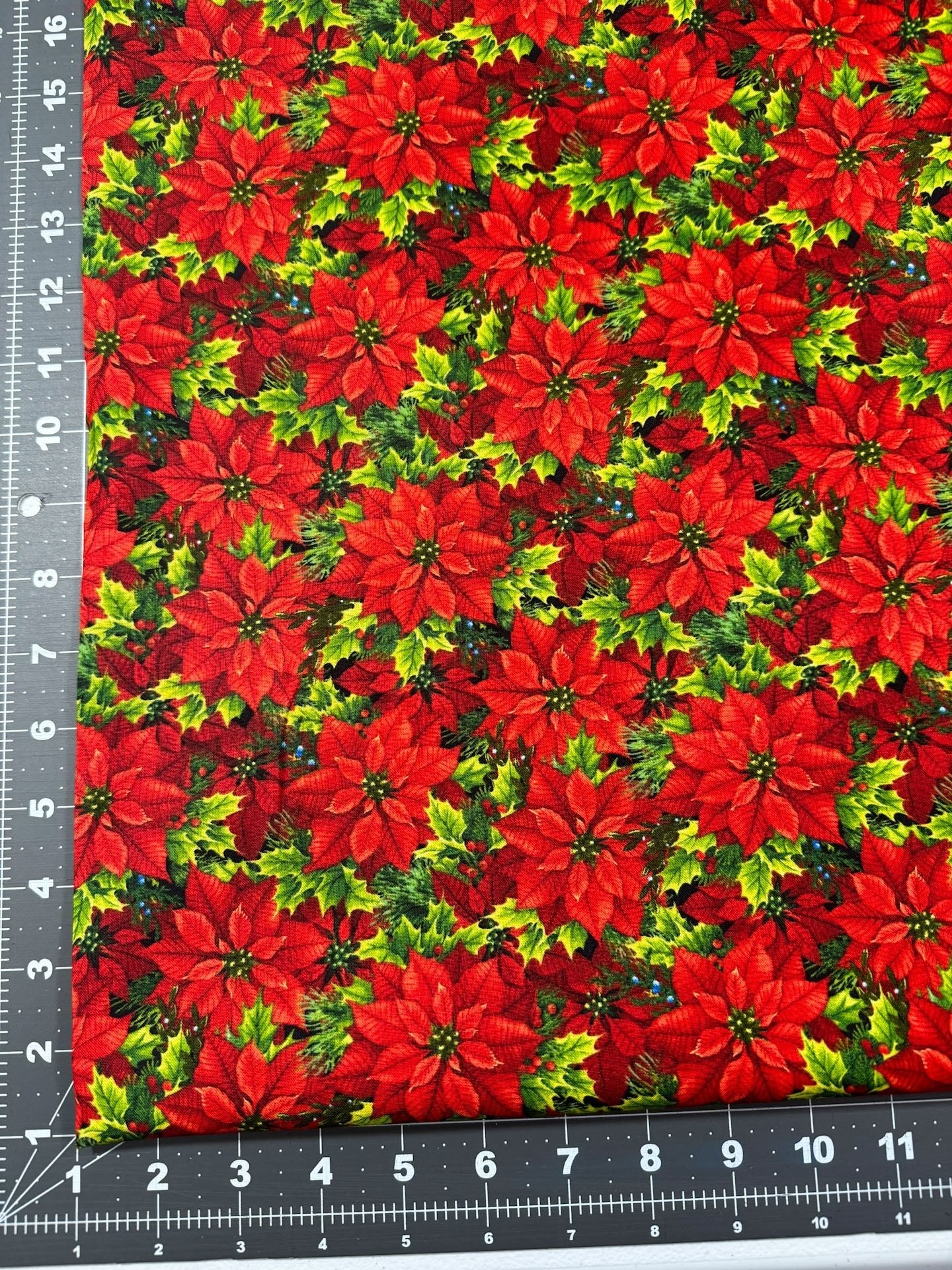 Red Poinsettias 30001 floral Merry Christmas fabric - Mary Jo Fabrics