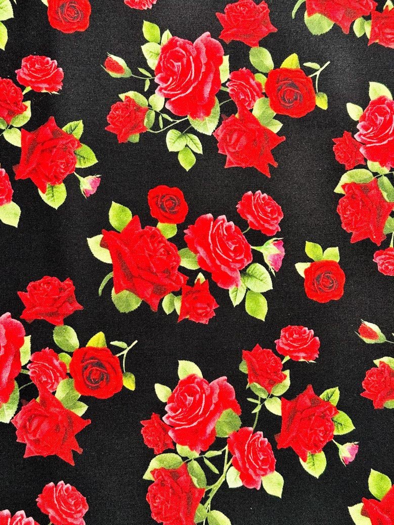 Red Rose fabric CD2204 Lots of rose bouquets - Mary Jo Fabrics