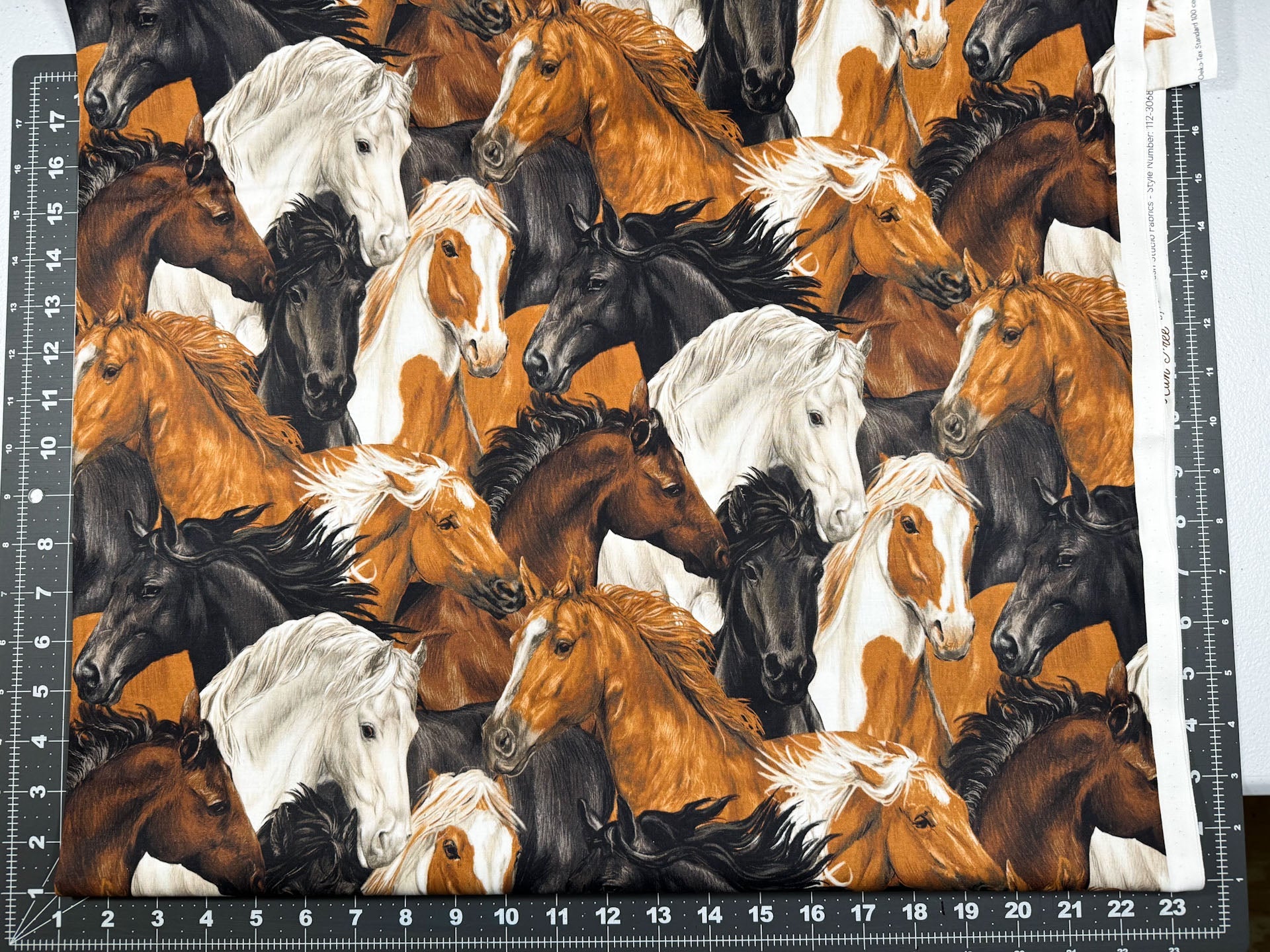 Run Free Horses fabric Paintbrush Studios horse cotton fabric - Mary Jo Fabrics