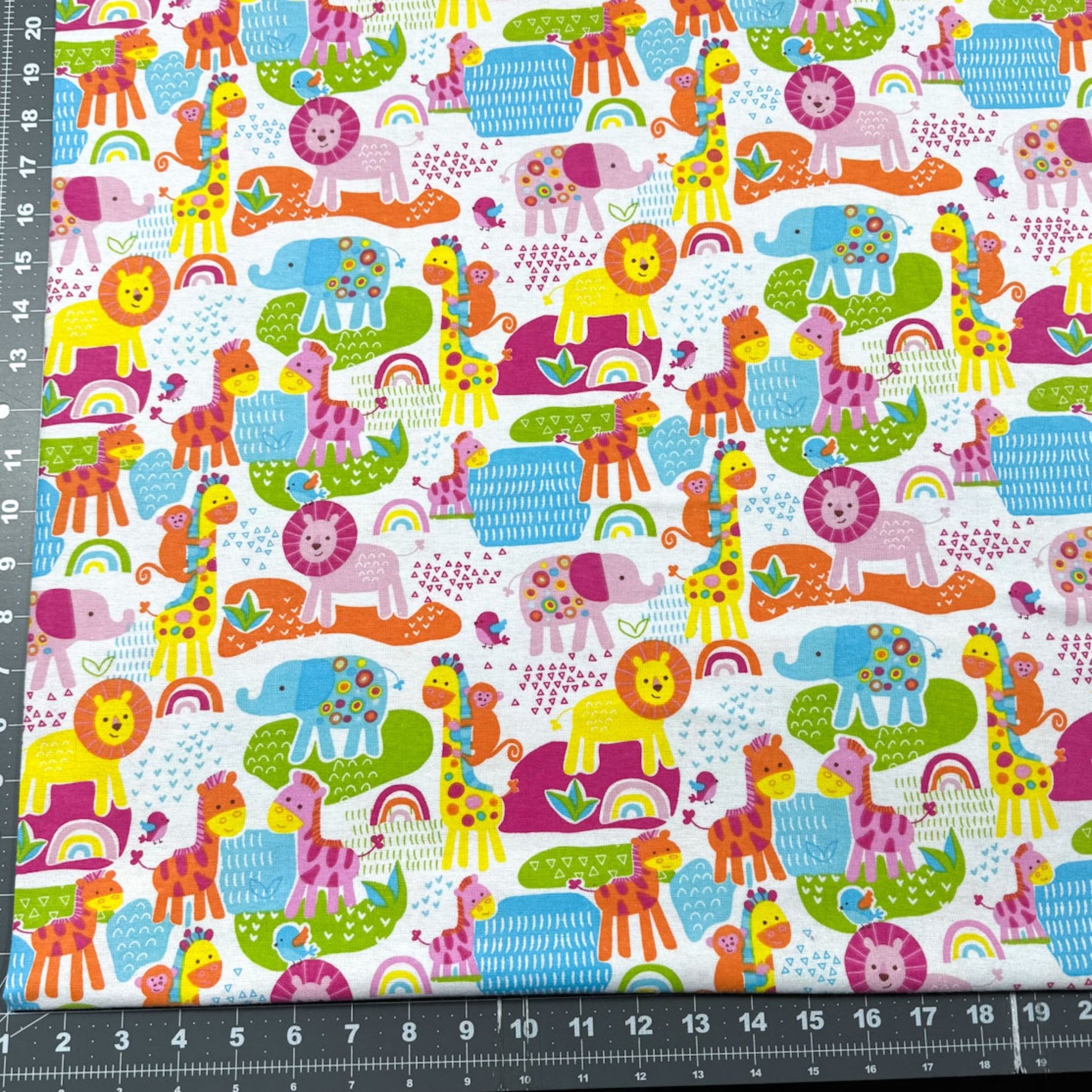 Safari Animal FLANNEL 44 - 8001 Fun Flannels - Mary Jo Fabrics