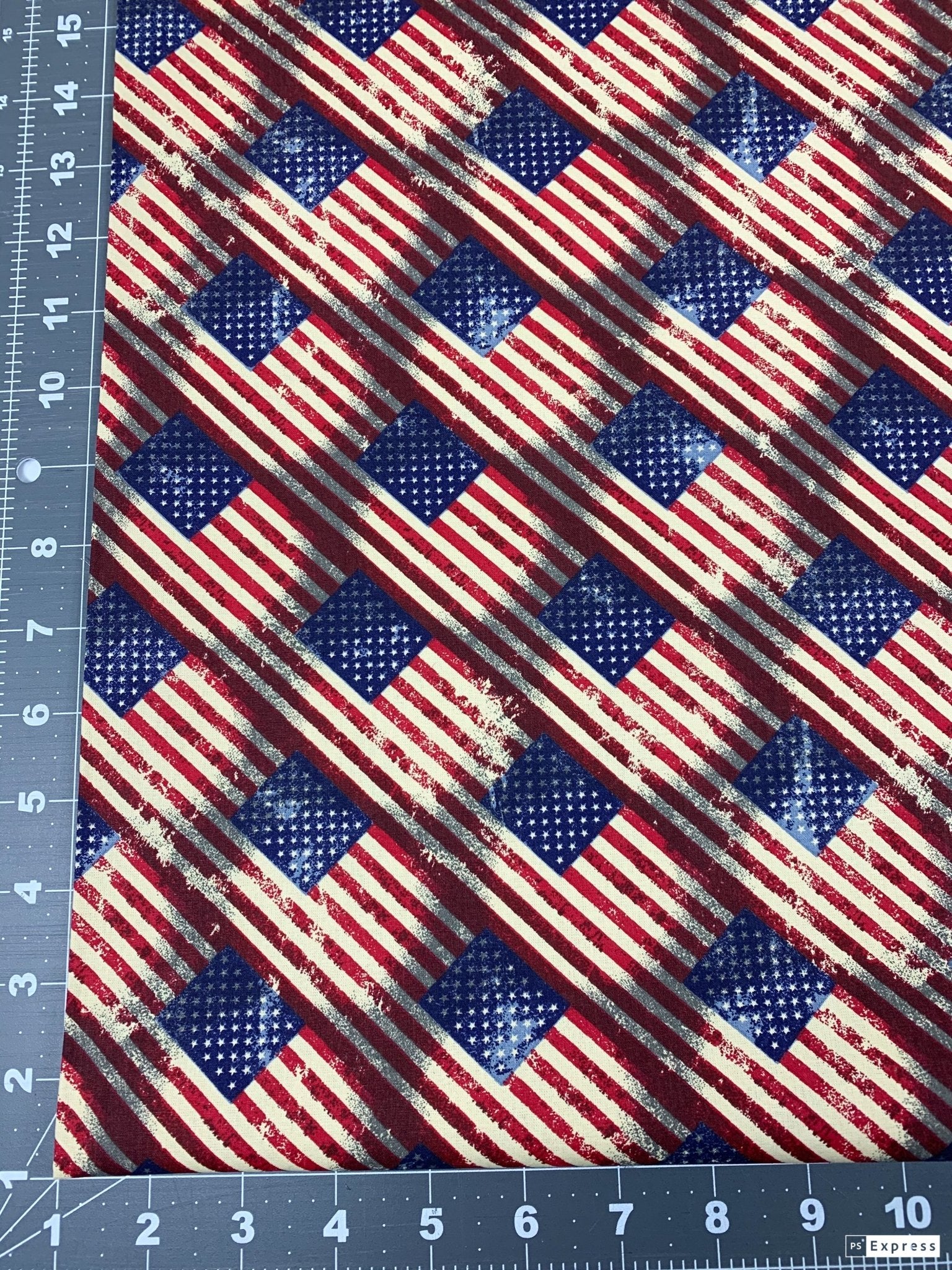 Shabby Chic American flag fabric 48475 USA fabric - Mary Jo Fabrics