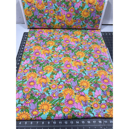 Smiling Daisies and Bees Floral FLANNEL Fabric 1026 - 12 Butterflies too - Mary Jo Fabrics