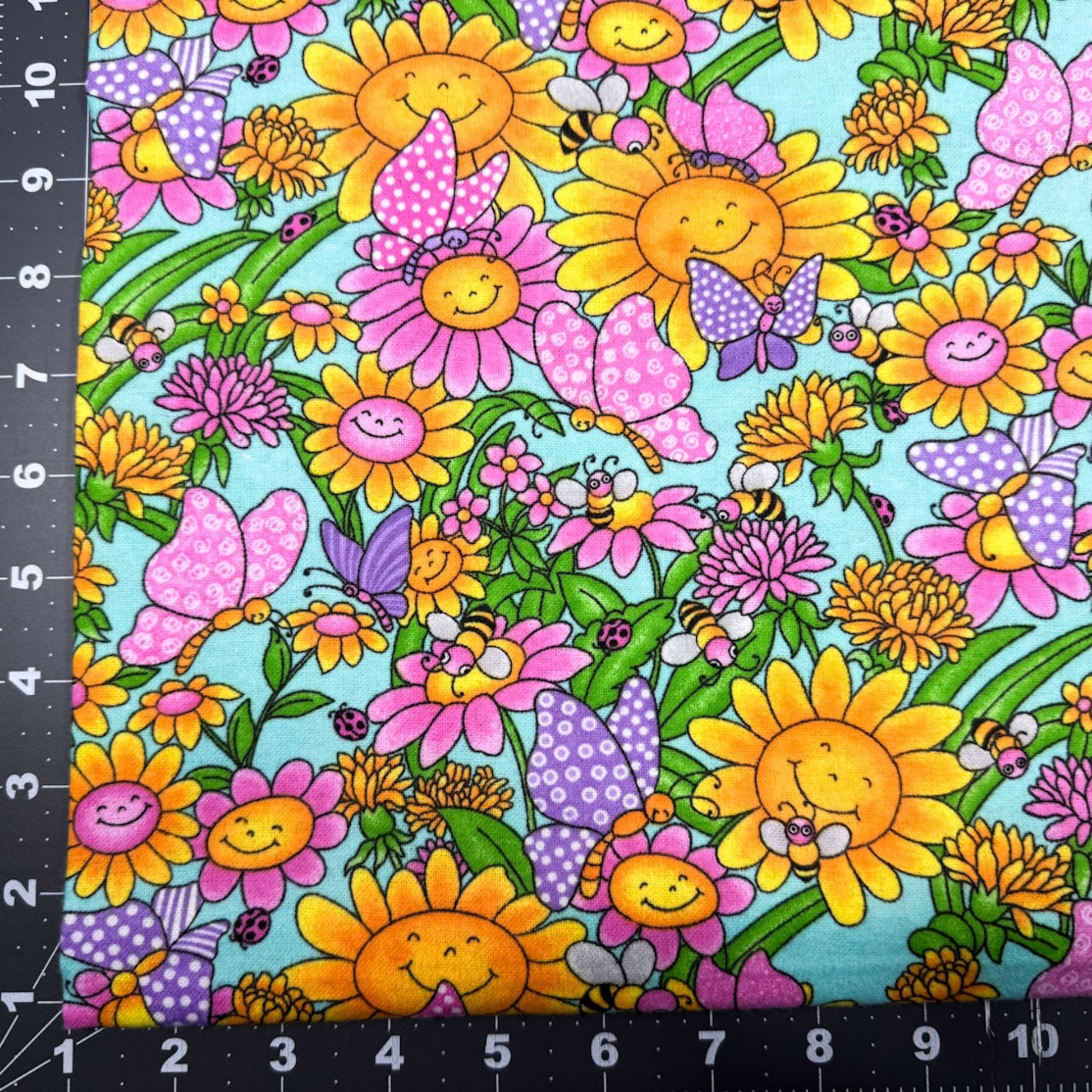 Smiling Daisies and Bees Floral FLANNEL Fabric 1026 - 12 Butterflies too - Mary Jo Fabrics