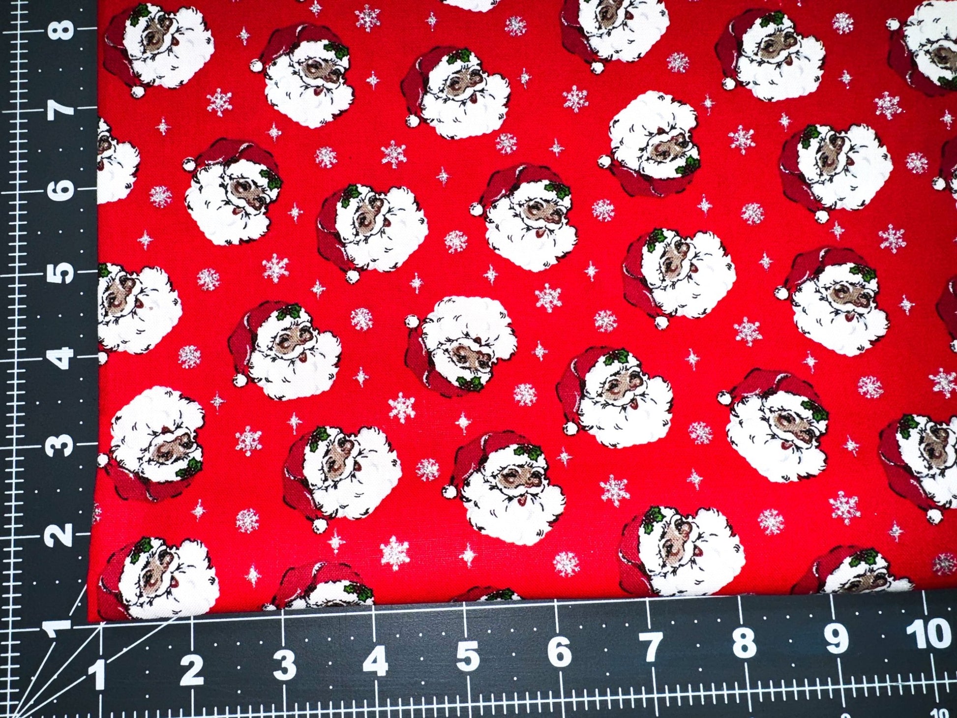 Snowflakes and Santa Claus fabric vintage Christmas cotton fabric - Mary Jo Fabrics