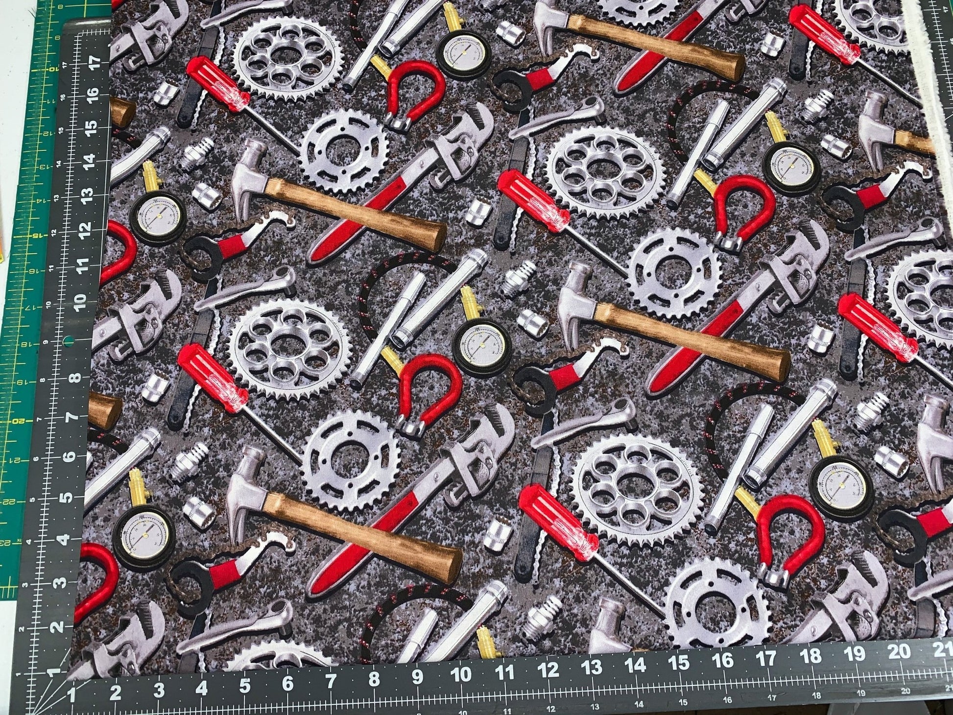 Tools fabric 517 - 97 Hammer and Wrench fabric - Mary Jo Fabrics