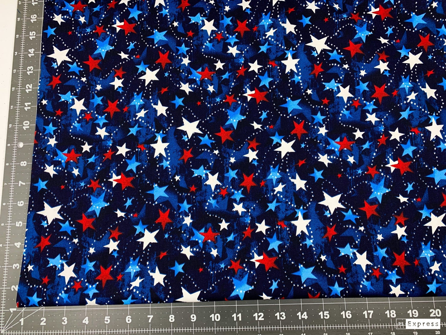 USA Streaming Stars fabric 48476 Patriotic cotton fabric - Mary Jo Fabrics