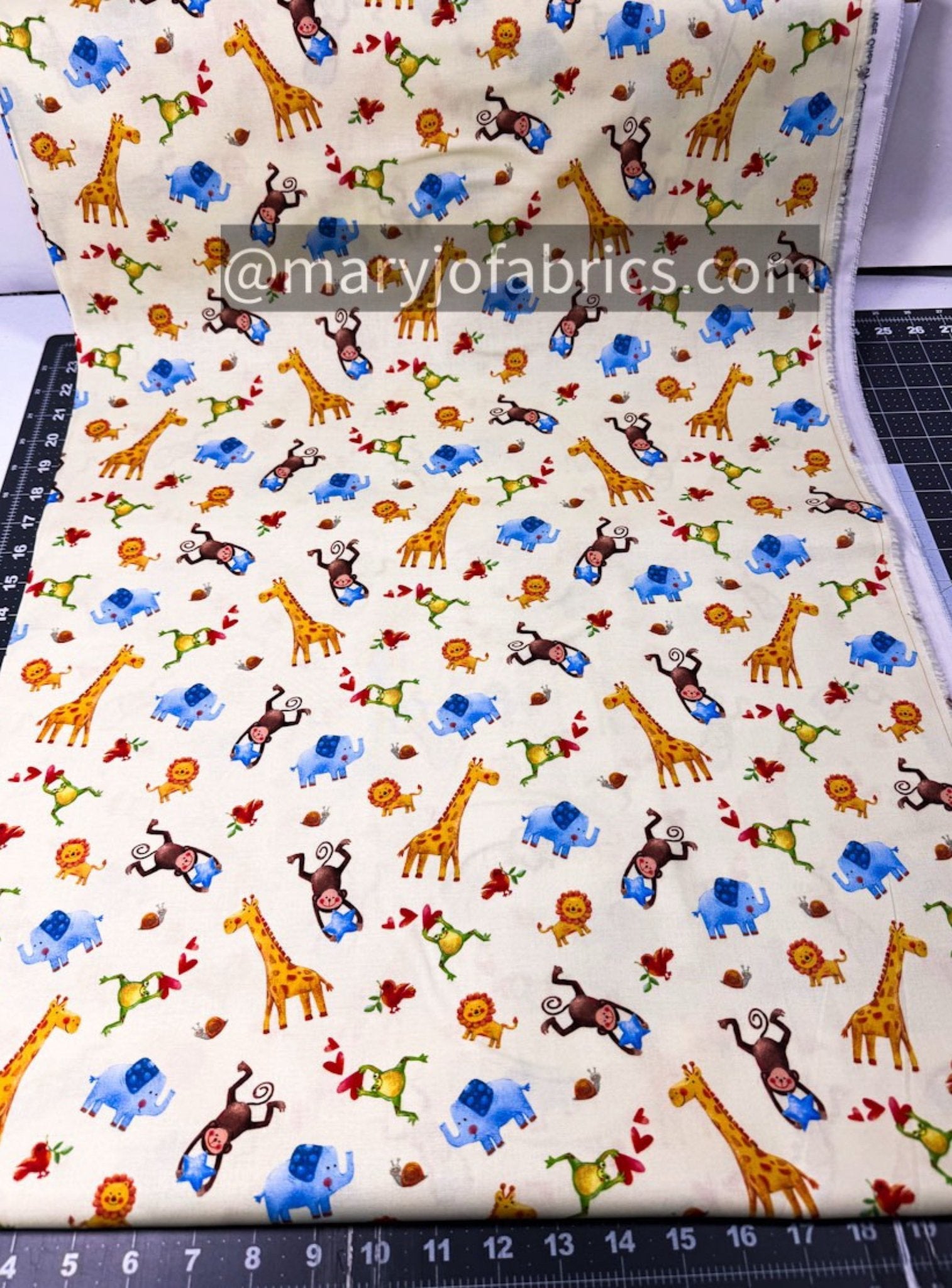 Wee Ones Jungle Party 59-4061 Giraffe monkey - Mary Jo Fabrics