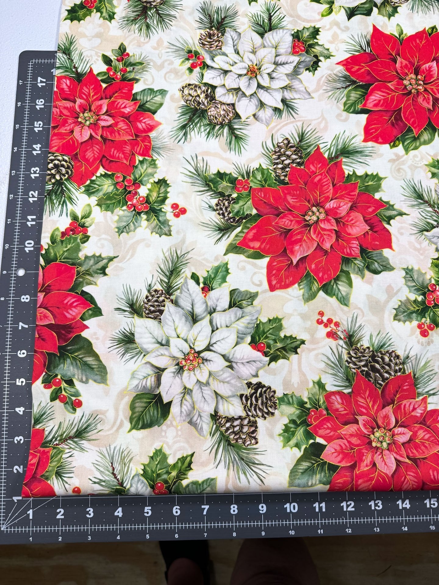 White and Red Poinsettia fabric Christmas cotton fabric - Mary Jo Fabrics