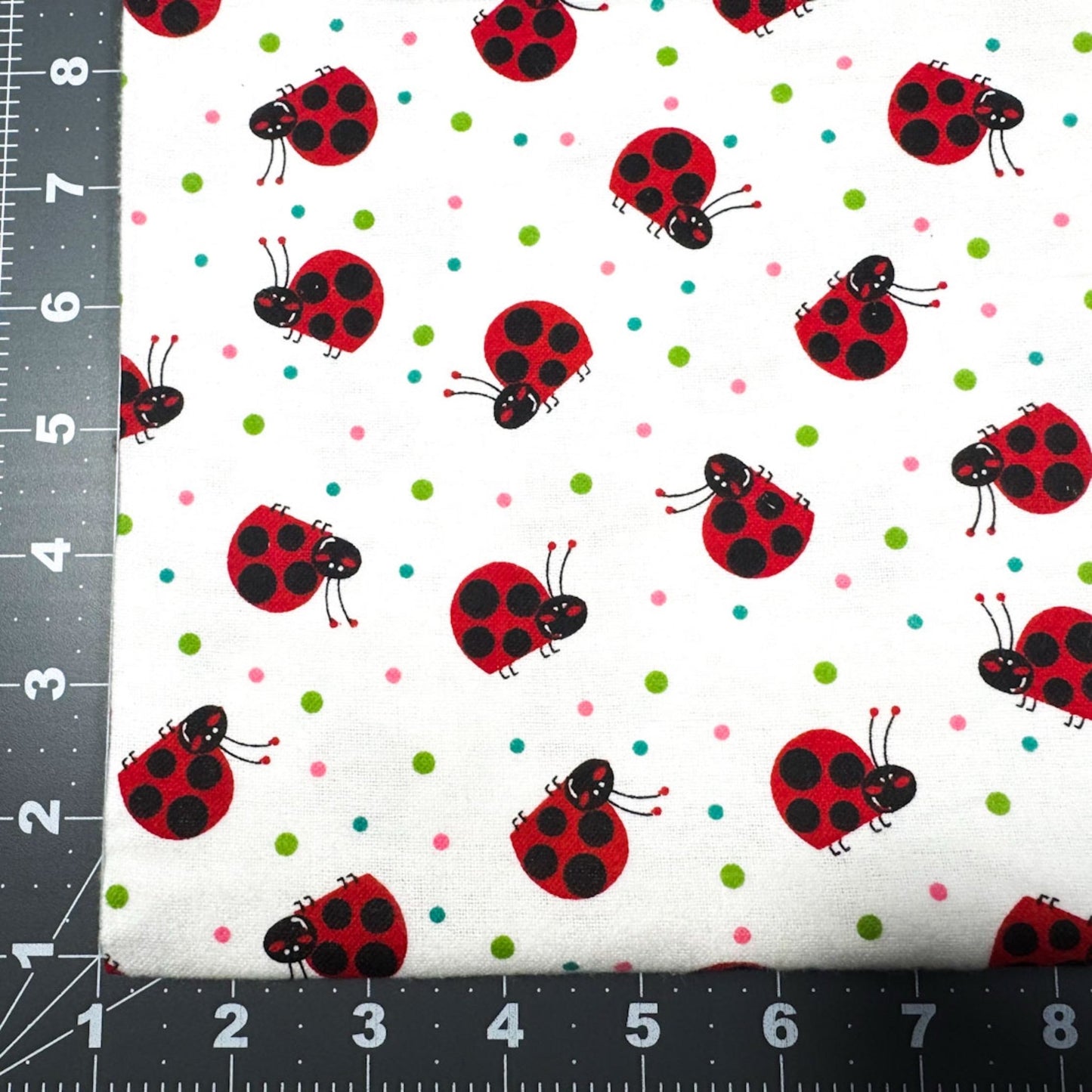 White Ladybug FLANNEL 1019 - 8 Cute ladybugs - Mary Jo Fabrics