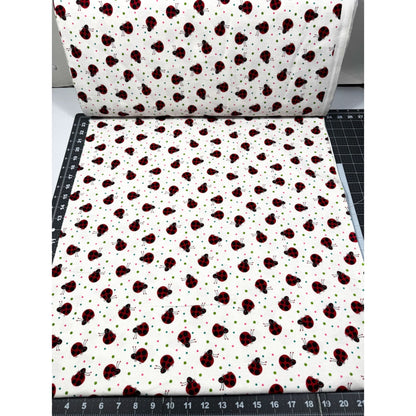 White Ladybug FLANNEL 1019 - 8 Cute ladybugs - Mary Jo Fabrics