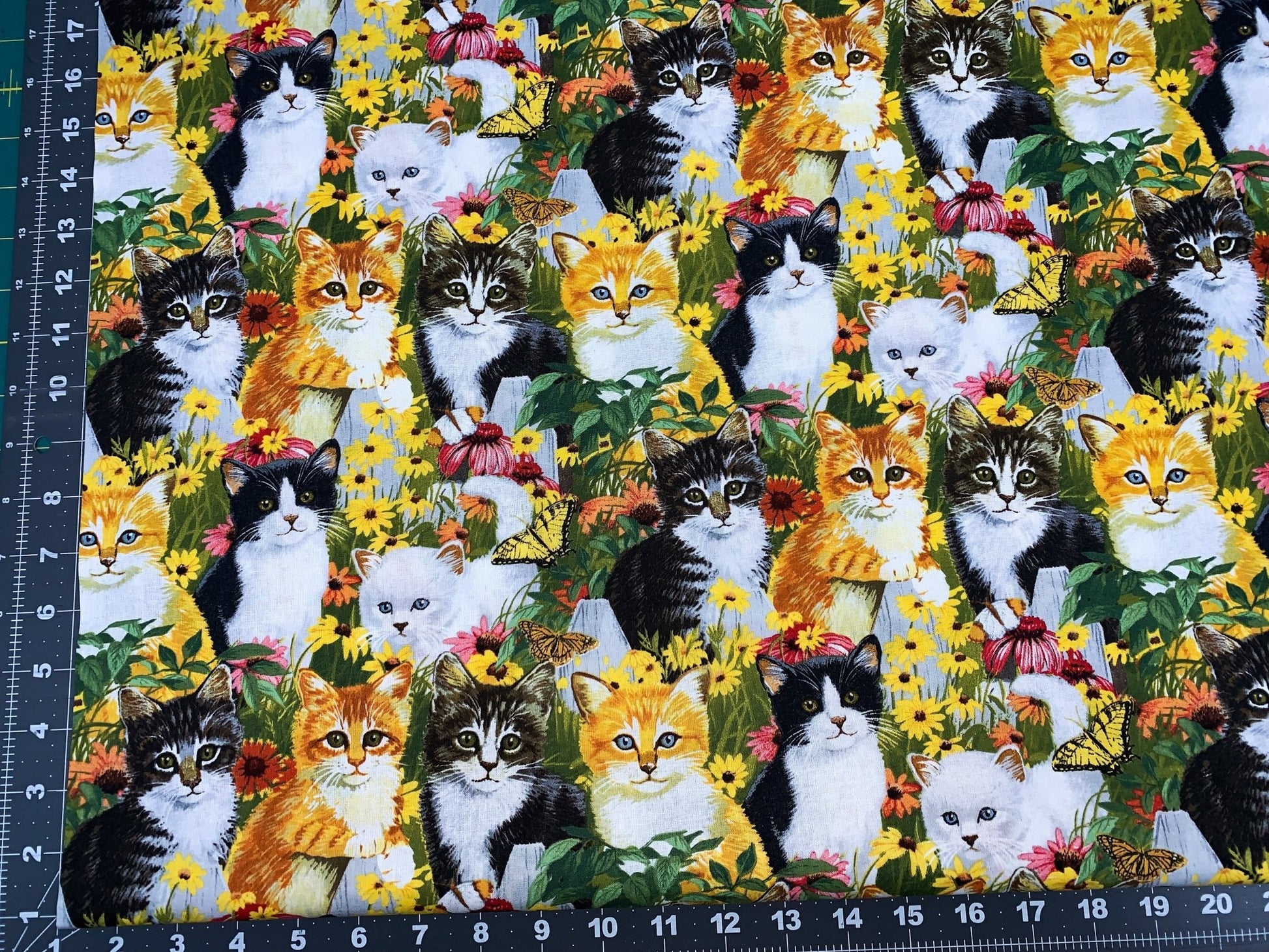 Yellow Daisies and Kitten fabric 3583 cat cotton fabric - Mary Jo Fabrics