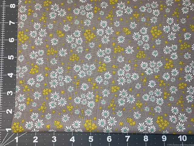 Gray Wildflower and Daisy fabric